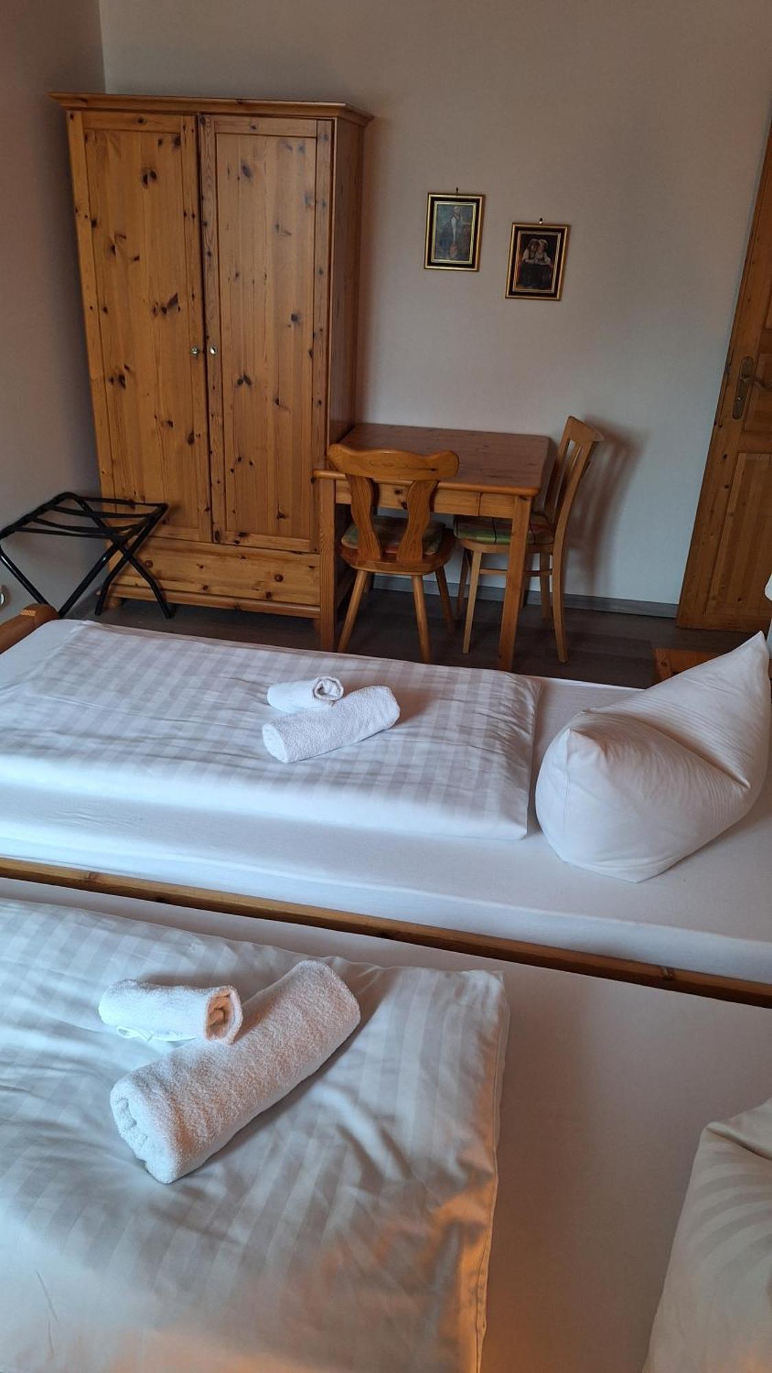Beim Krahwirt Otel Deggendorf Dış mekan fotoğraf